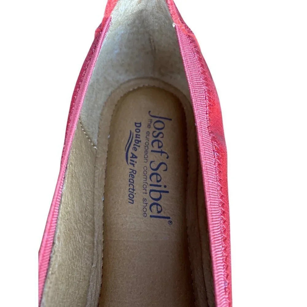 Josef Seibel Pippa Red Orange Ballet Flats Size 6. Padded sole for comfort NWOB
